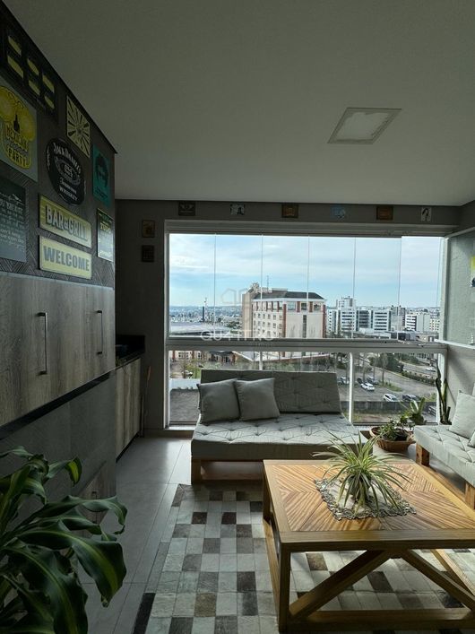 Lindo apartamento, mobiliado, frente norte, com ampla sacada gourmet próximo ao Shopping Villagio!