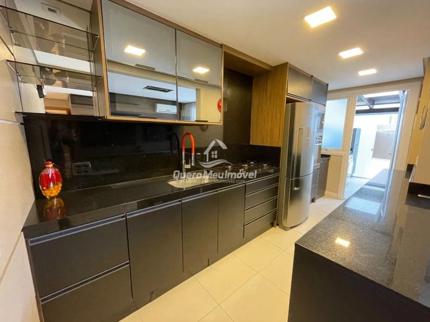 3 dormitórios mobiliado com terraço e 2 vagas