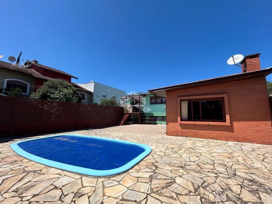 Casa com Piscina