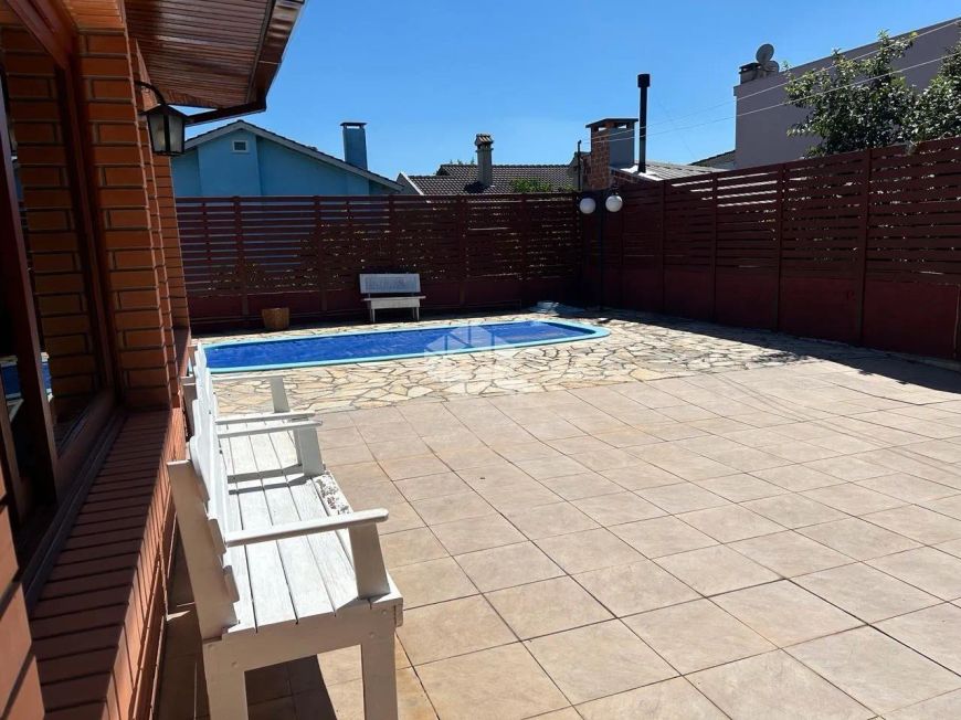 Casa com Piscina