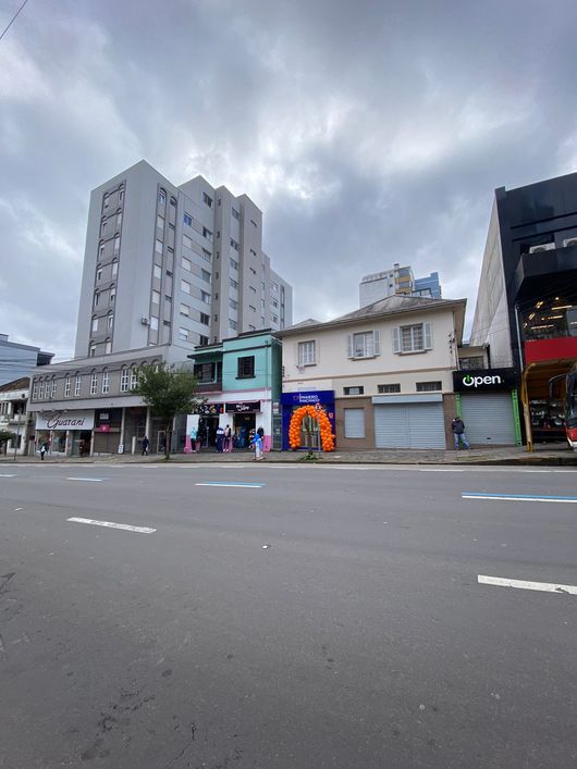 BENTOALVES aluga loja térrea c/ 45m2, ao lado da Clip em São Pelegrino - Caxias do Sul - RS