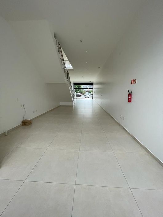 BENTOALVES aluga, excelente loja térrea, c/ 02 banheiros, próximo Posto Gambino - Caxias do Sul - RS