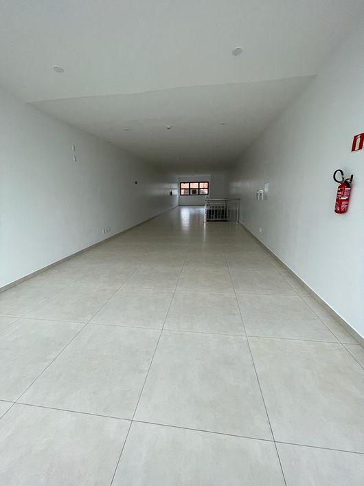 BENTOALVES aluga, excelente loja térrea, c/ 02 banheiros, próximo Posto Gambino - Caxias do Sul - RS