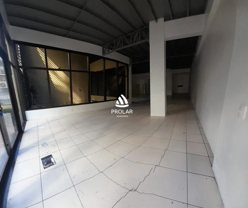 Aluguel : loja com 365m² com 3 vagas de garagem .
