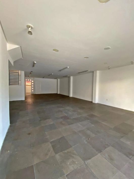 BENTOALVES aluga loja térrea c/ 120m2, próximo Sams Club, Centro - Caxias do Sul - RS