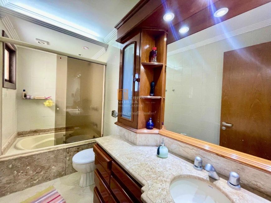 Apartamento semimobiliado à venda no bairro Panazzolo em Caxias do Sul - RS