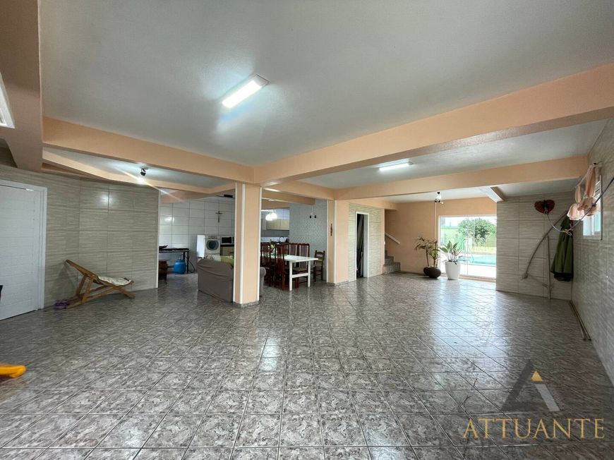 Casa com piscina - Bairro Bela Vista