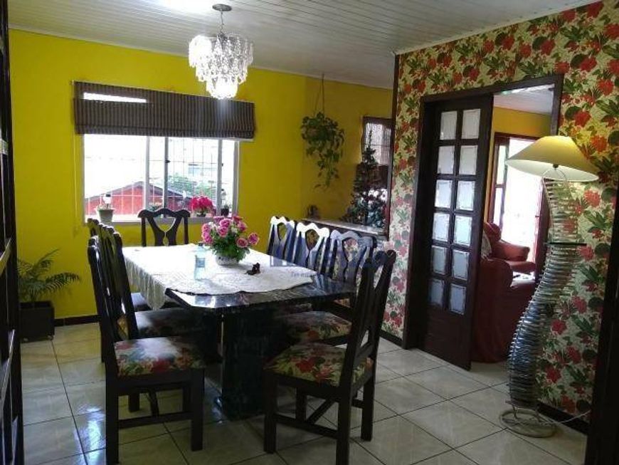Casa com 3 dormitórios à venda, 215 m² por R$ 650.000,00 - Arcobaleno - Caxias do Sul/RS