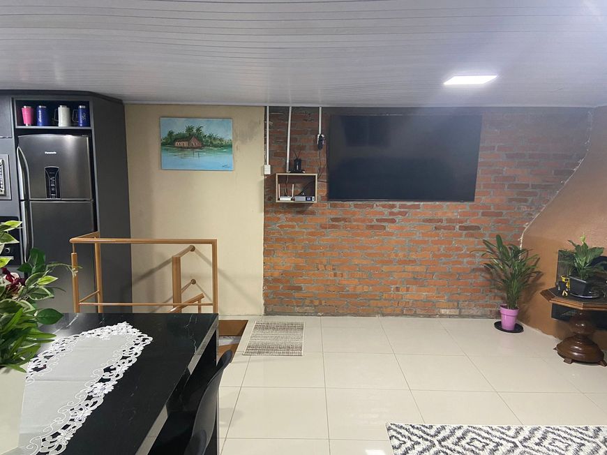 Casa a venda de 105m² e terreno de 480m²