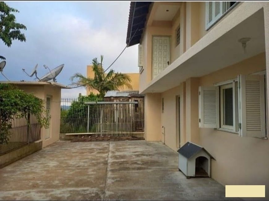 Venda de Casa em Caxias do Sul-RS, bairro Santa Fé