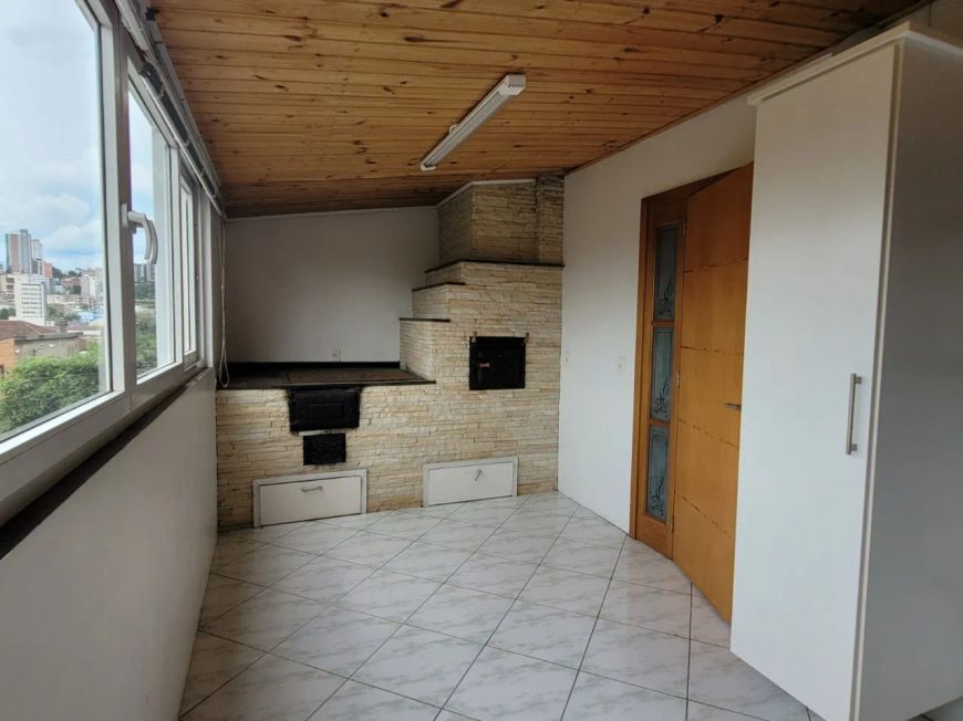 Venda de Apartamento semimobiliado em Caxias do Sul, bairro Pio X