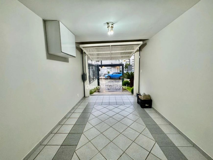 Casa semimobiliada à venda no Vinhedos