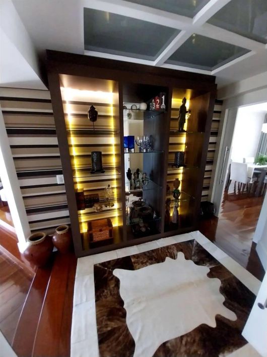 Excelente apartamento semimobiliado em ótima localização no Bairro Exposição!! Com 03 dormitórios (s