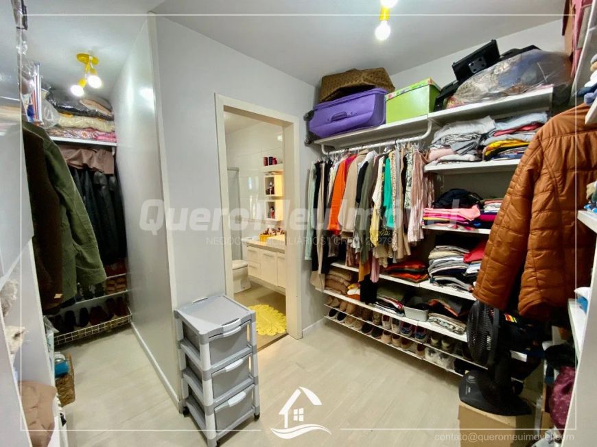 Casa com 3 dormitórios, mobiliada e com pátio