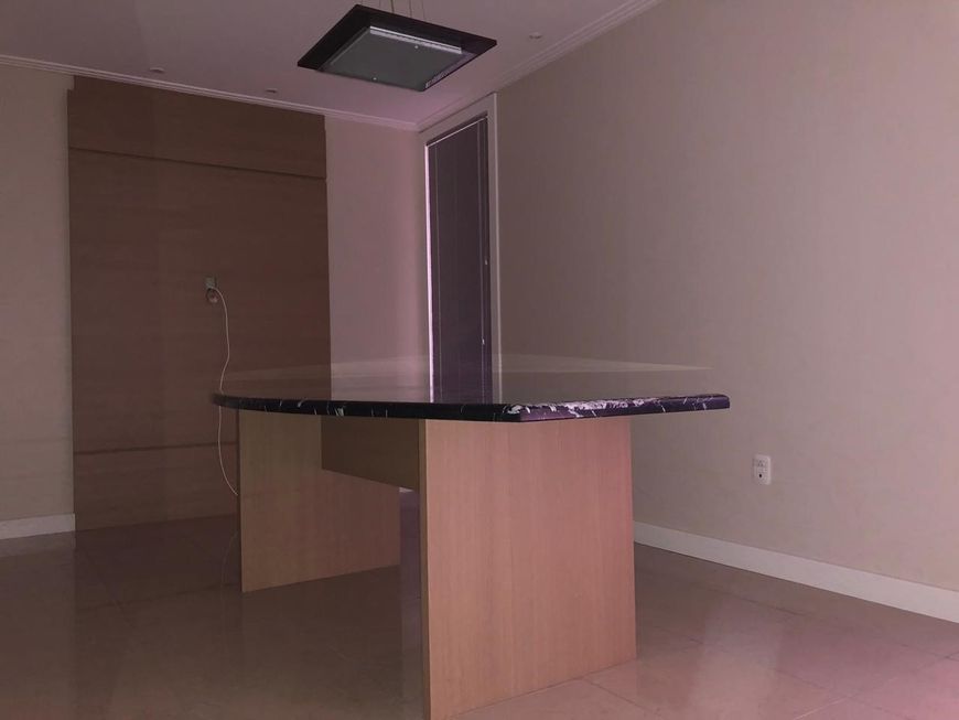 Venda de Salas Comercial em Caxias do Sul, bairro São Pelegrino