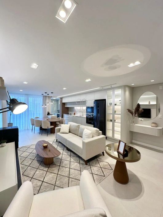 Apartamento NOVO, moderno e totalmente mobiliado