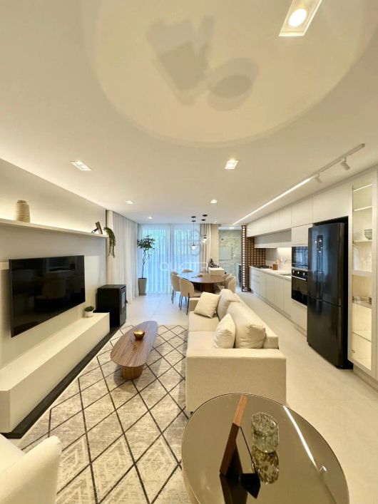 Apartamento NOVO, moderno e totalmente mobiliado