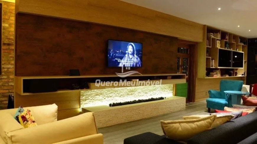 Cobertura com amplo terraço no Cinquentenário