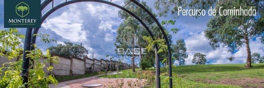 Terreno à venda em Caxias do Sul, no bairro São Ciro. Com área total de 1.049,40m², este terreno ofe