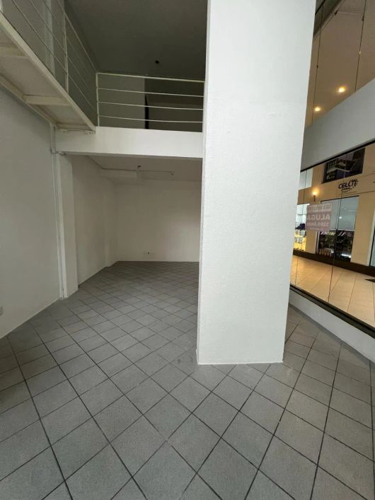BENTOALVES aluga loja térrea c/ mezanino, no coração do bairro São Pelegrino - Caxias do Sul - RS