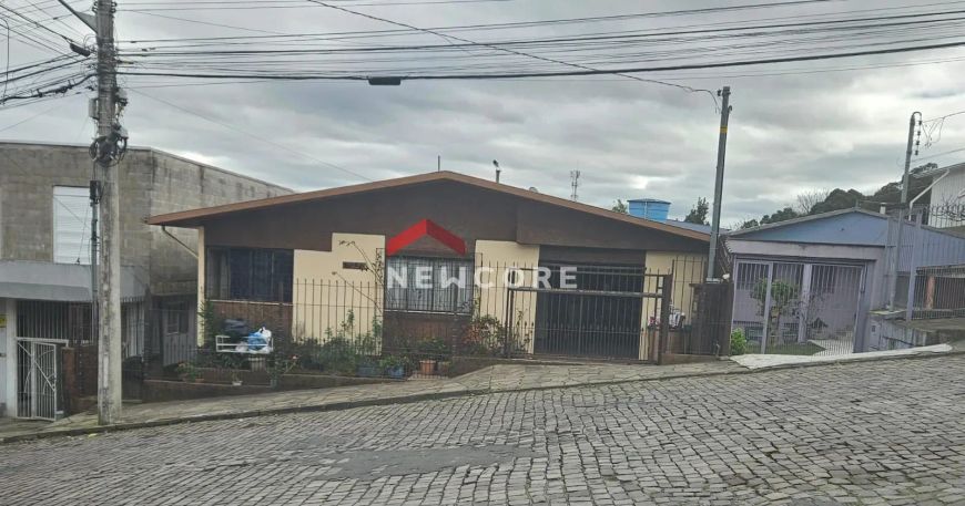 Casa em Rua João Alberto Dambroz - Diamantino - Caxias do Sul/RS