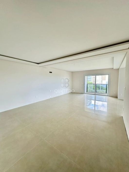 Apartamento novo em Lourdes com 4 vagas individuais