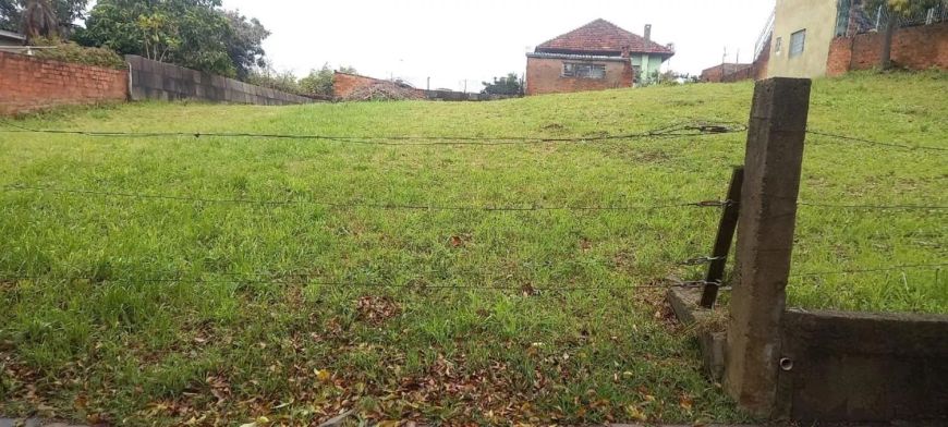 02 excelentes terrenos em ótima localização na rua Tronca!! Área (juntos): 11x36 = 792,00m. Confira!