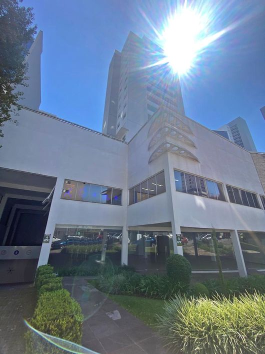 BENTOALVES aluga excelente loja térrea, em frente ao Forum - Caxias do Sul - RS