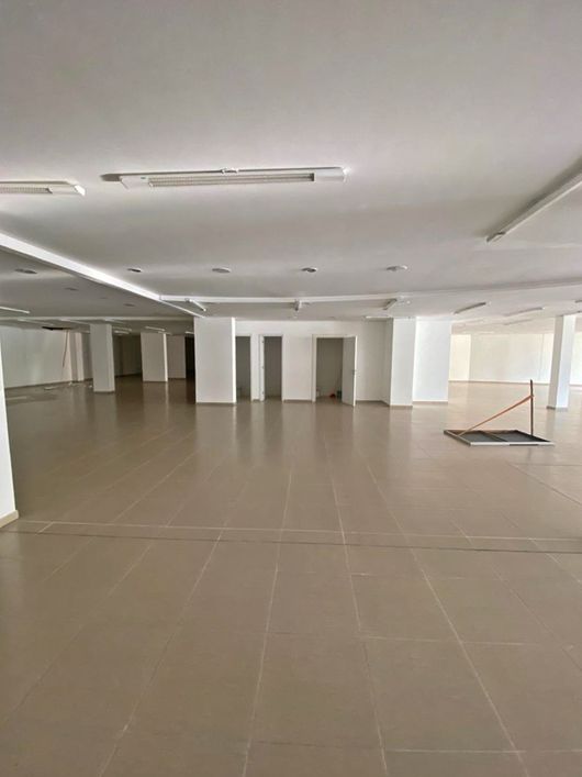 BENTOALVES aluga excelente loja térrea, em frente ao Forum - Caxias do Sul - RS