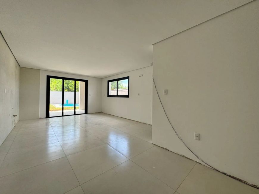 Excelente sobrado Novo no Bairro Bela Vista! Com 03 dormitórios (sendo 01 suíte), sala para 02 ambie