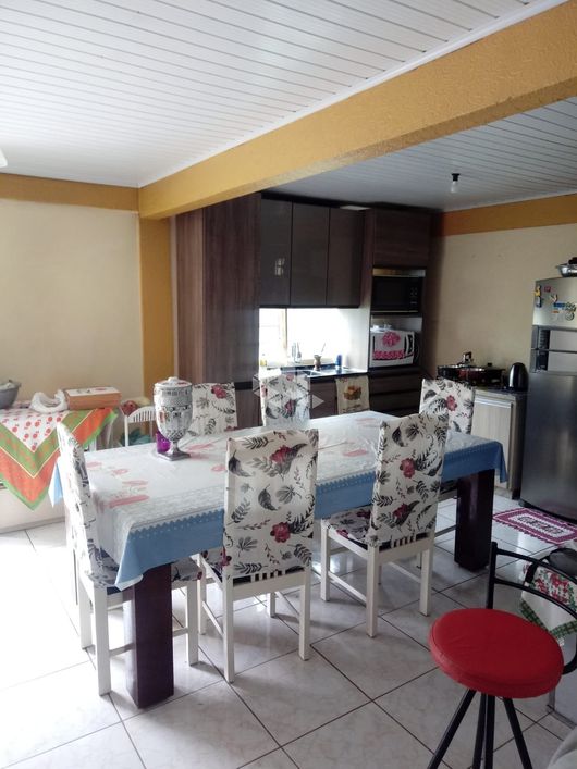 casa com dois pavimentos bairro Santa Catarina