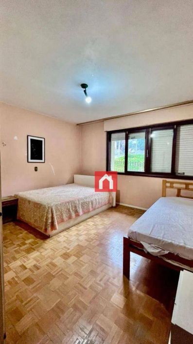 Casa com 3 dormitórios à venda, 254 m² por R$ 750.000,00 - Medianeira - Caxias do Sul/RS
