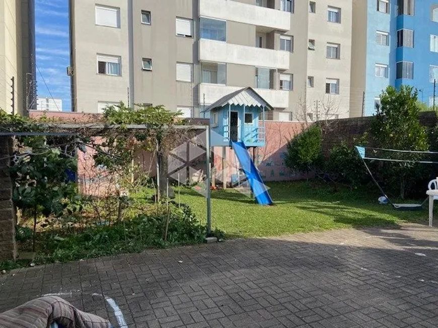 Linda Casa mobiliada com 243 m² de área privativa e 4 dormitórios.