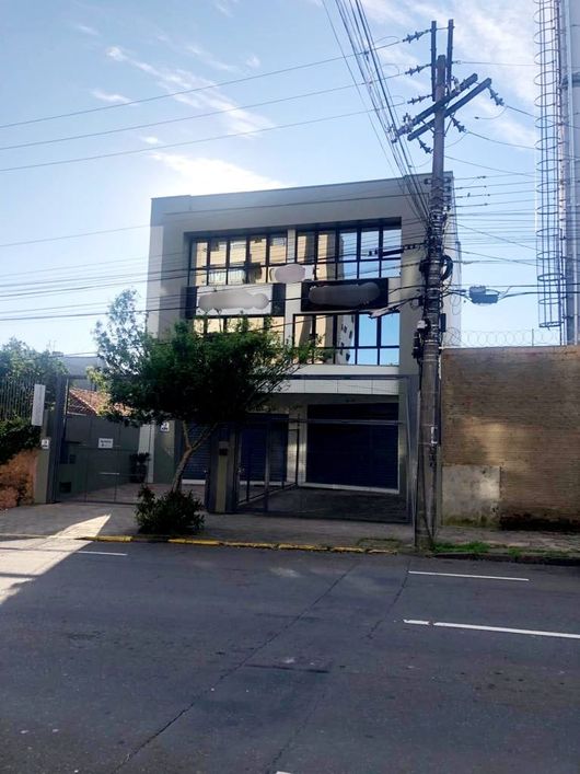 Venda de Salas/Conjuntos em Caxias do Sul-RS, bairro Centro e 242m² Área Terreno