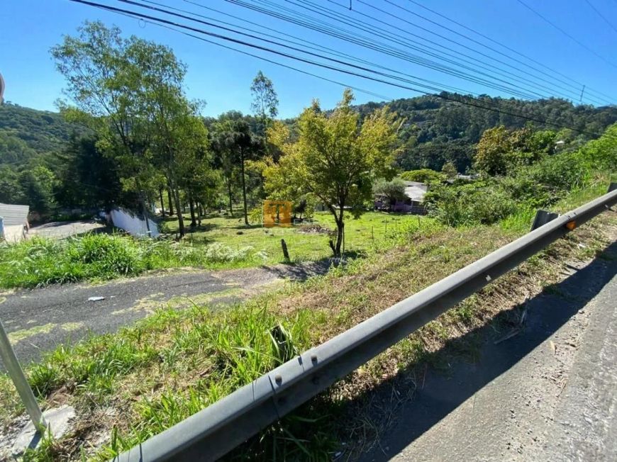 Terreno 2.048,80m² no á venda bairro Galópolis , em Caxias do sul- RS