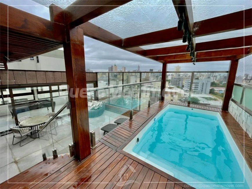 Cobertura duplex à venda no São Pelegrino.