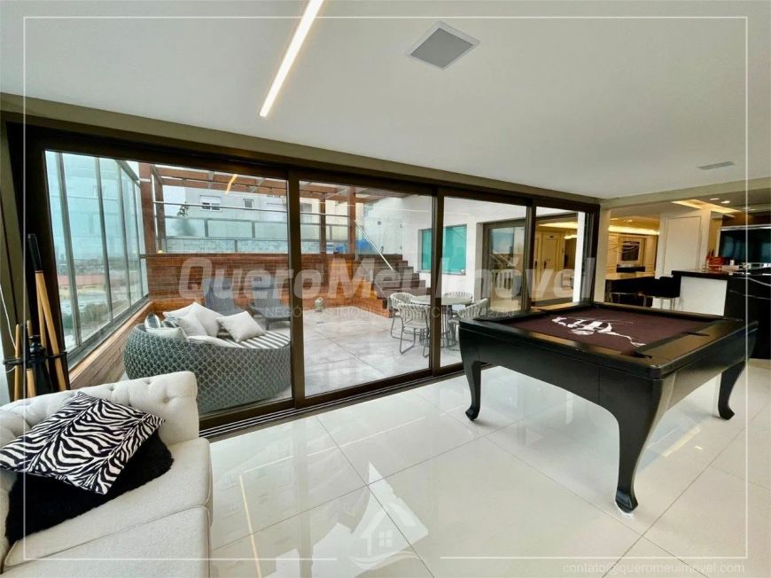 Cobertura duplex à venda no São Pelegrino.