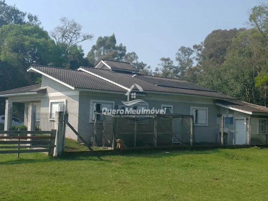 Casa em condomínio na Linha 40