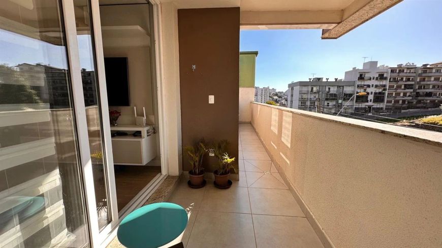 Excelente apartamento mobiliado e decorado à venda no bairro Rio Branco. Com 03 dormitórios (sendo 0