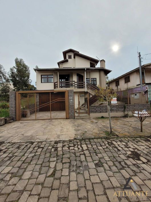 CASA - BAIRRO MOINHOS DE VENTO