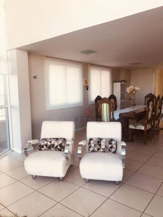 Casa no bairro Cinquentenário em Caxias do Sul!