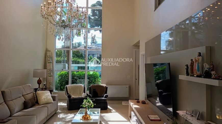 Fina residência no Cinquentenário