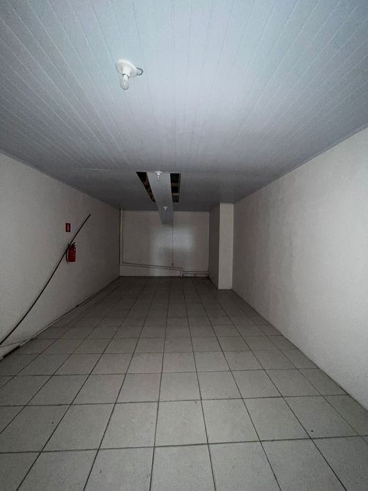 BENTOALVES aluga loja térrea, supercentral, c/ mezanino, 300m2, no Centro - Caxias do Sul - RS