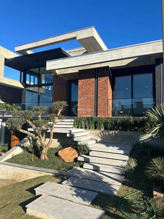 Casa no Condomínio Antonella São privativos 316,15 m² &amp;amp;#10004;3 suítes &amp;amp;#10004;Living integr