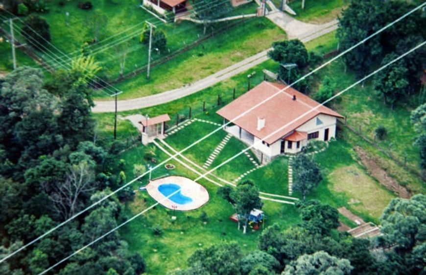 Venda de Casa em Condomínio em Caxias do Sul-RS, bairro Pedancino