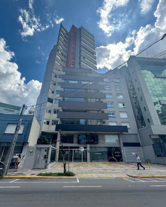 BENTOALVES aluga loja com mezanino, 5 vagas de estacionamento, São Pelegrino, b. Caxias do Sul-RS