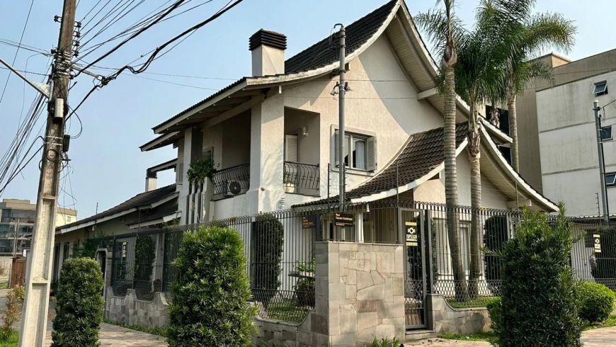 Fantástica Residência de Alto Padrão finamente mobiliada em localização e orientação solar privilegi