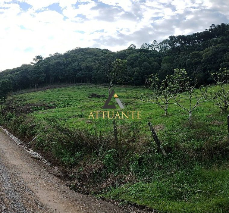 Área com 2 hectares próximo à Terceira Légua