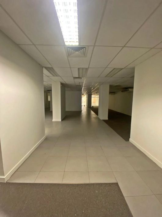BENTOALVES aluga Loja Térrea com 1120 m2, no Centro - Caxias do Sul - RS