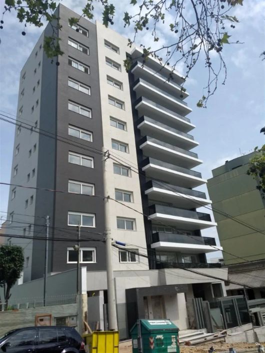 Excelente apartamento de alto padrão, com 03 suítes (sendo 01 master com closet e espera para hidro)